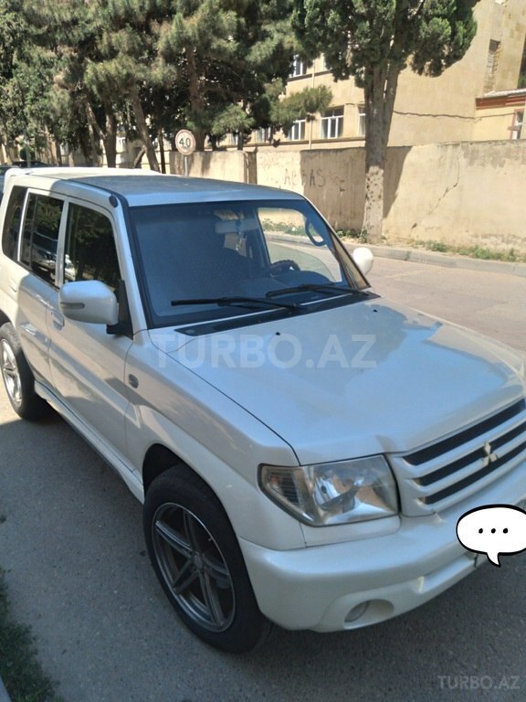 Mitsubishi Pajero io