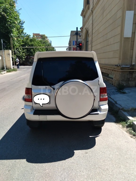 Mitsubishi Pajero io