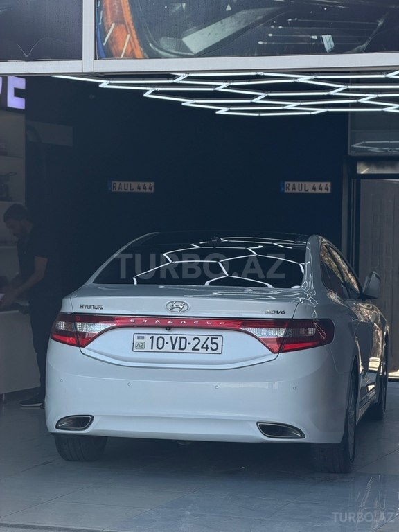 Hyundai Grandeur