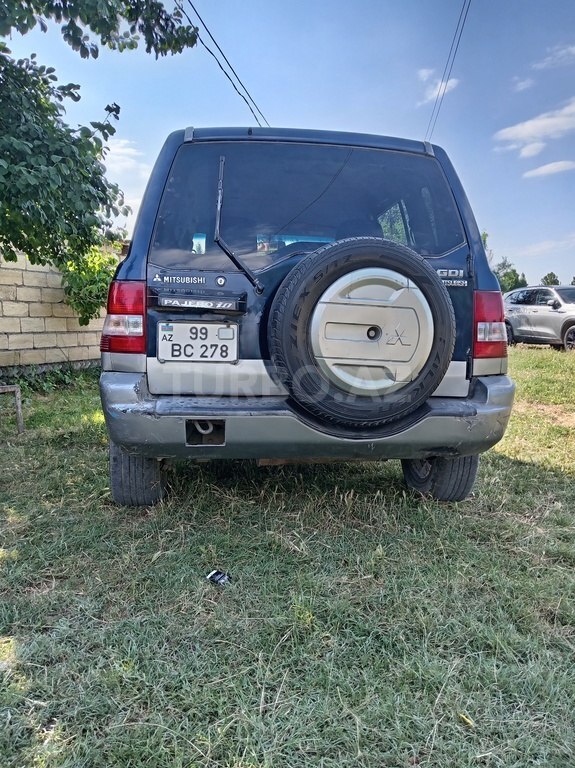 Mitsubishi Pajero io