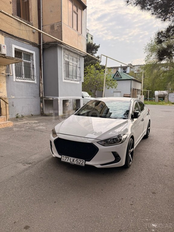 Hyundai Elantra