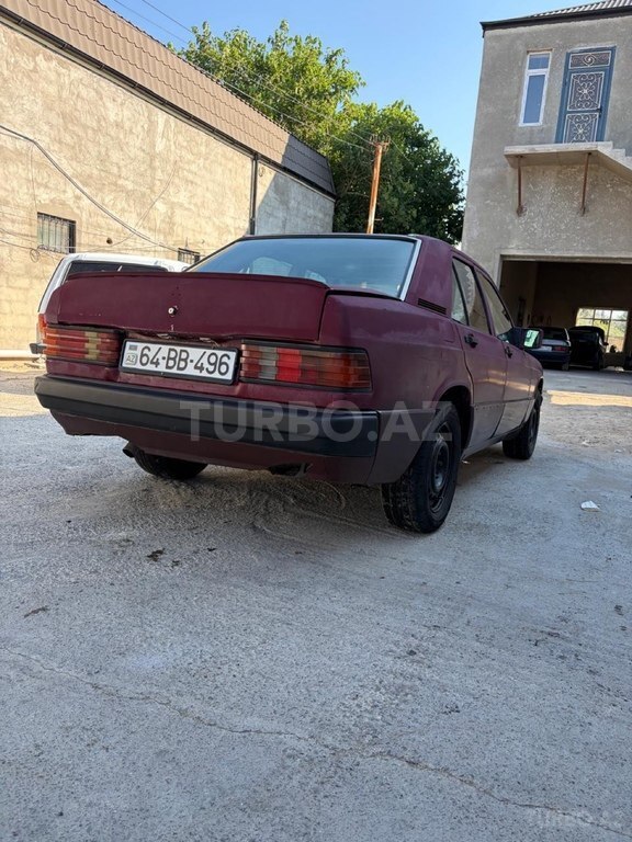 Mercedes 190