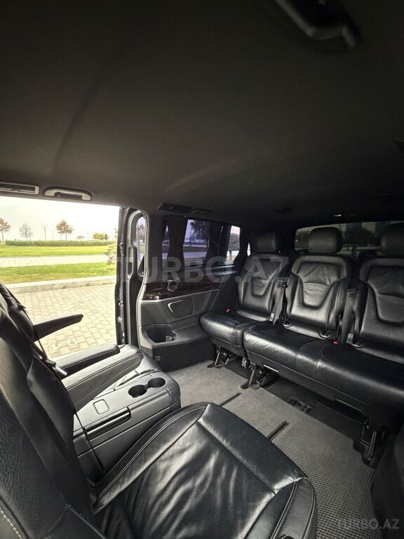Mercedes V 250