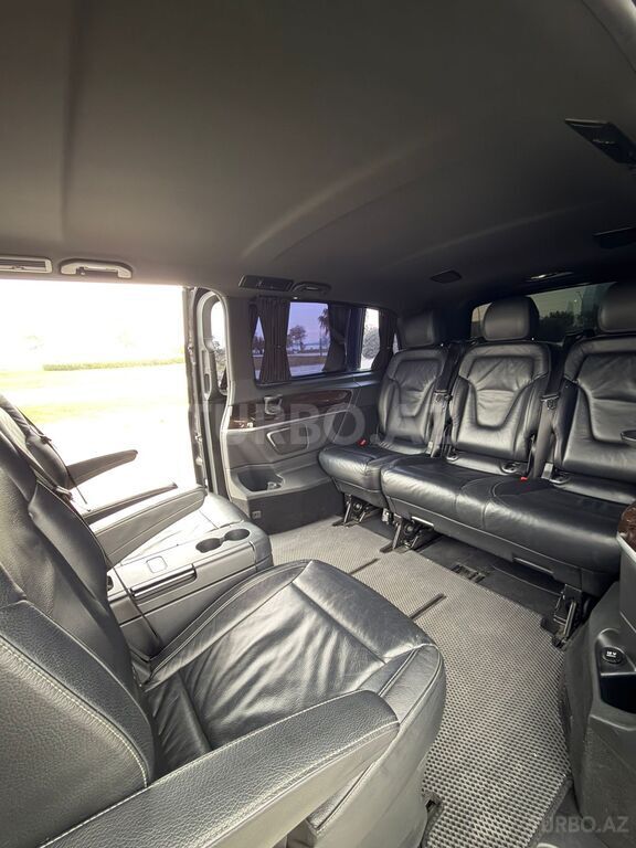 Mercedes V 250