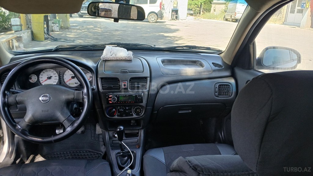 Nissan Sunny