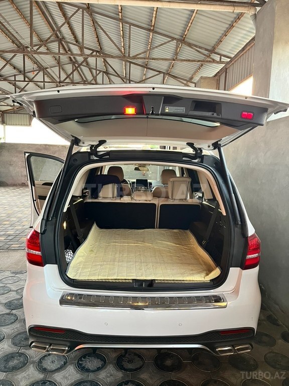 Mercedes GLS 450 4MATIC