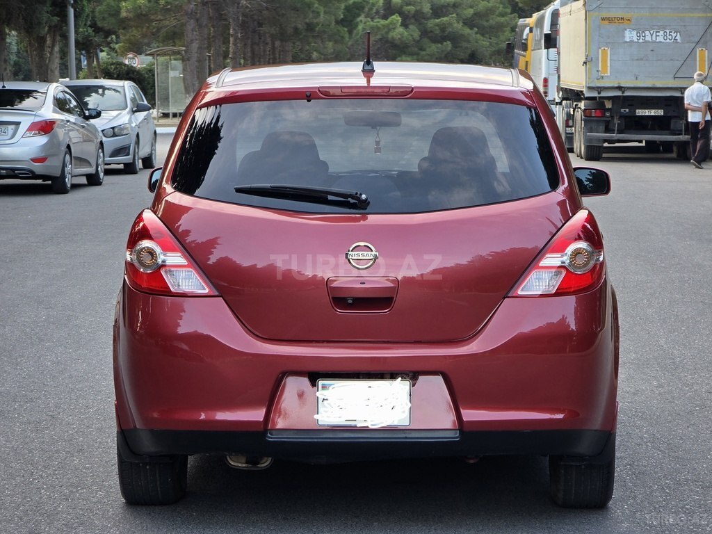 Nissan Tiida