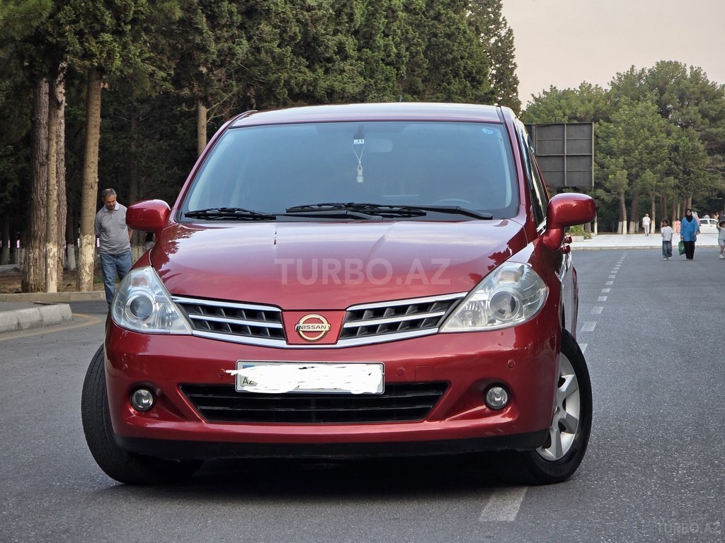 Nissan Tiida