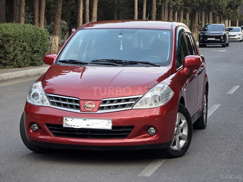 Nissan Tiida