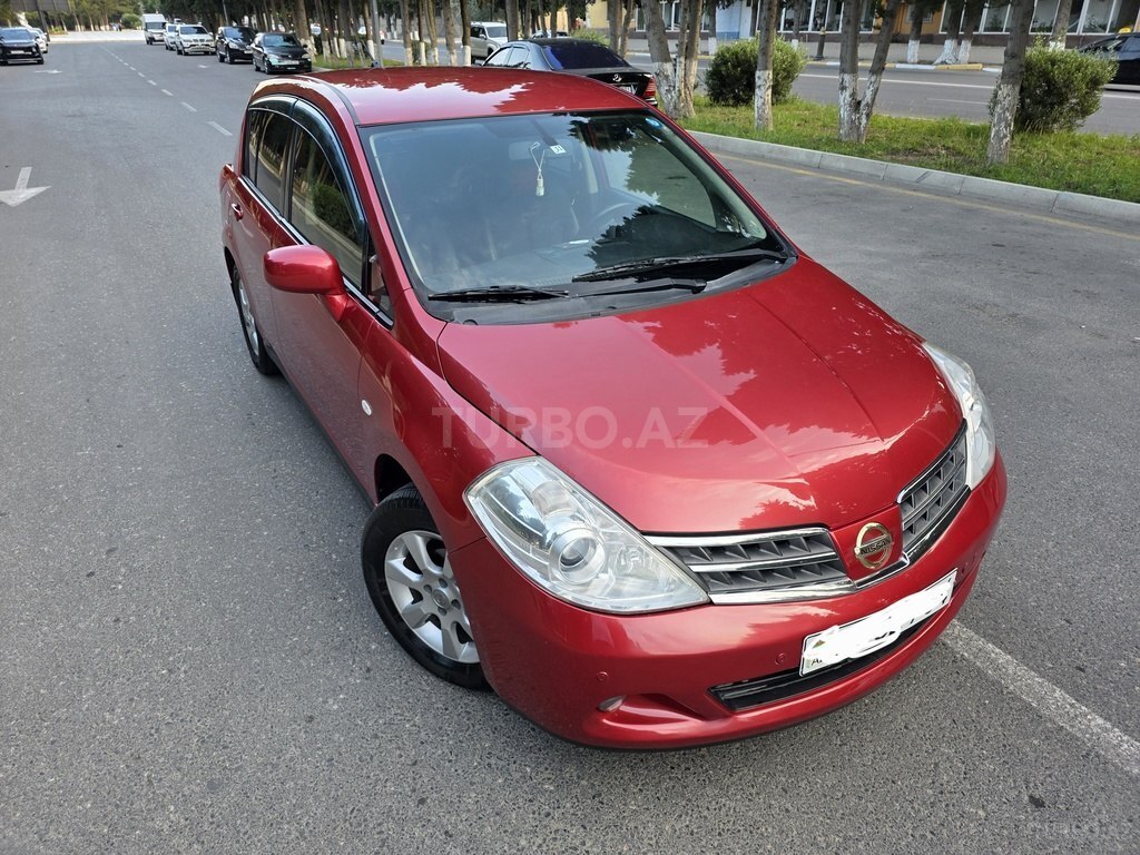 Nissan Tiida