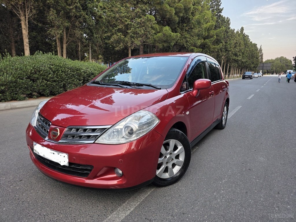 Nissan Tiida