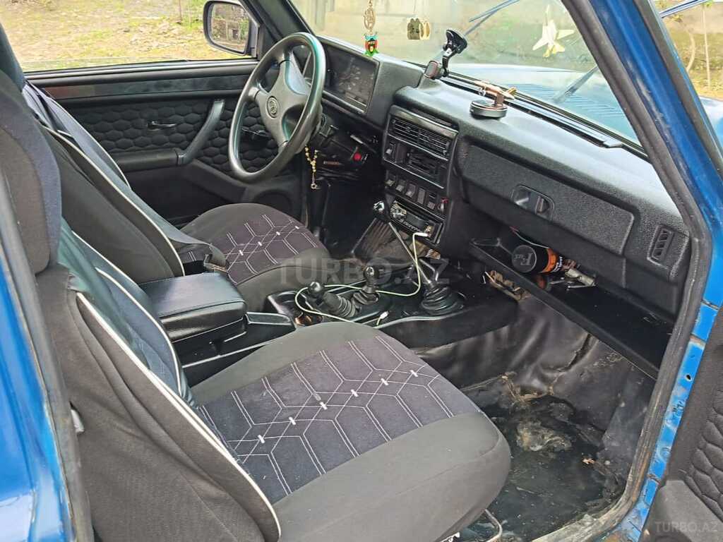 LADA (VAZ) Niva