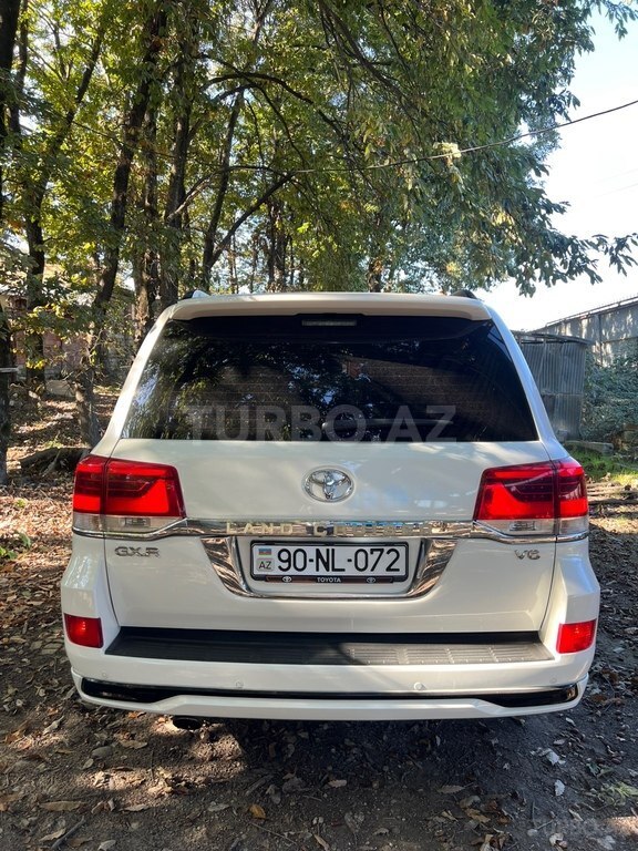 Toyota Land Cruiser