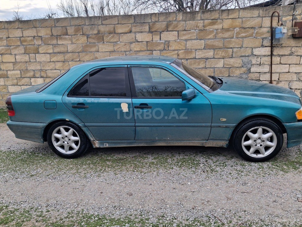 Mercedes C 180
