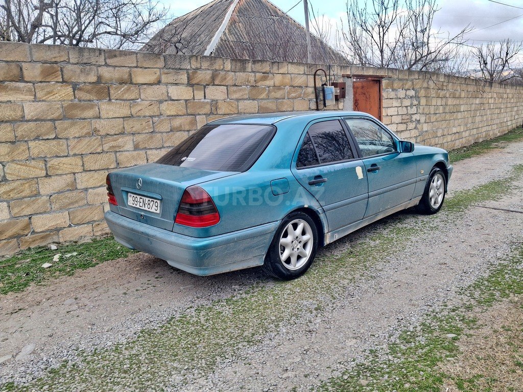 Mercedes C 180