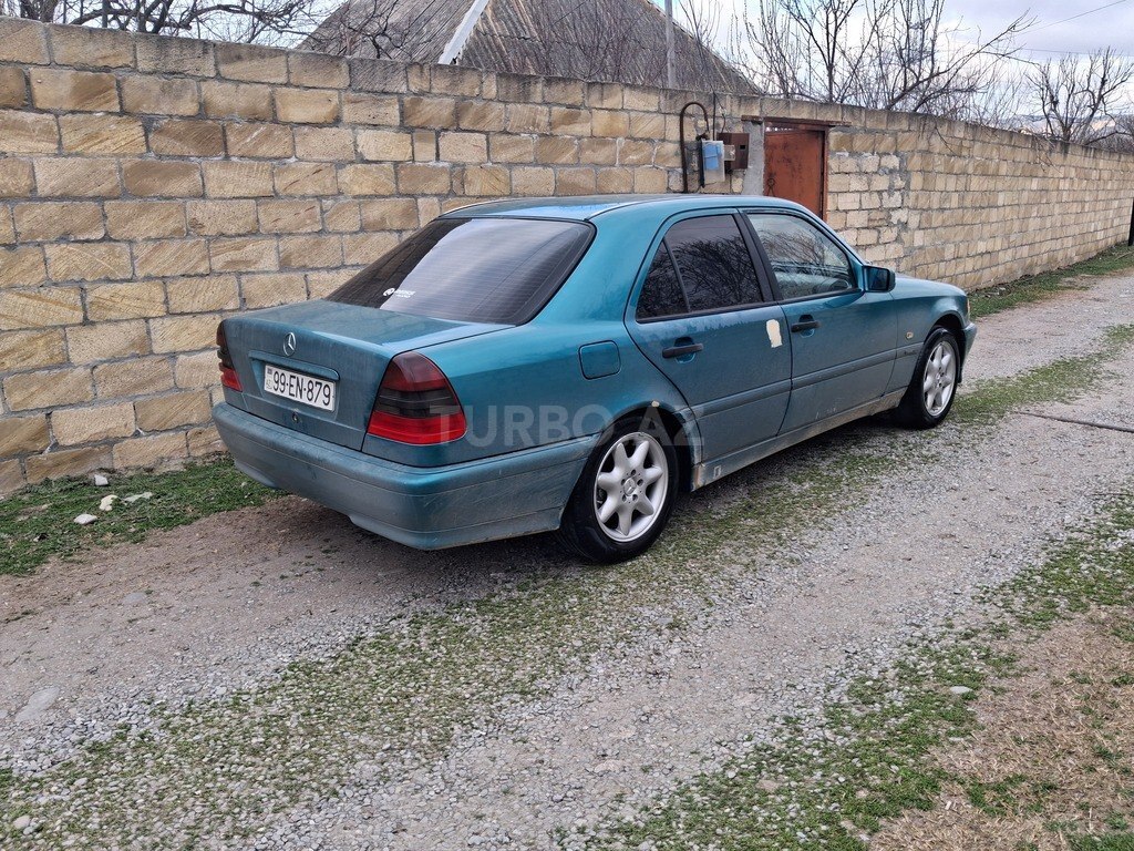 Mercedes C 180