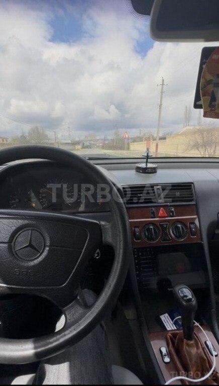 Mercedes C 180