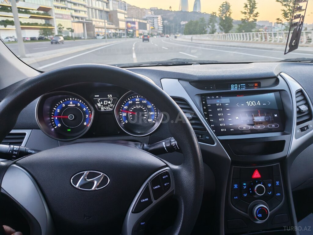 Hyundai Elantra