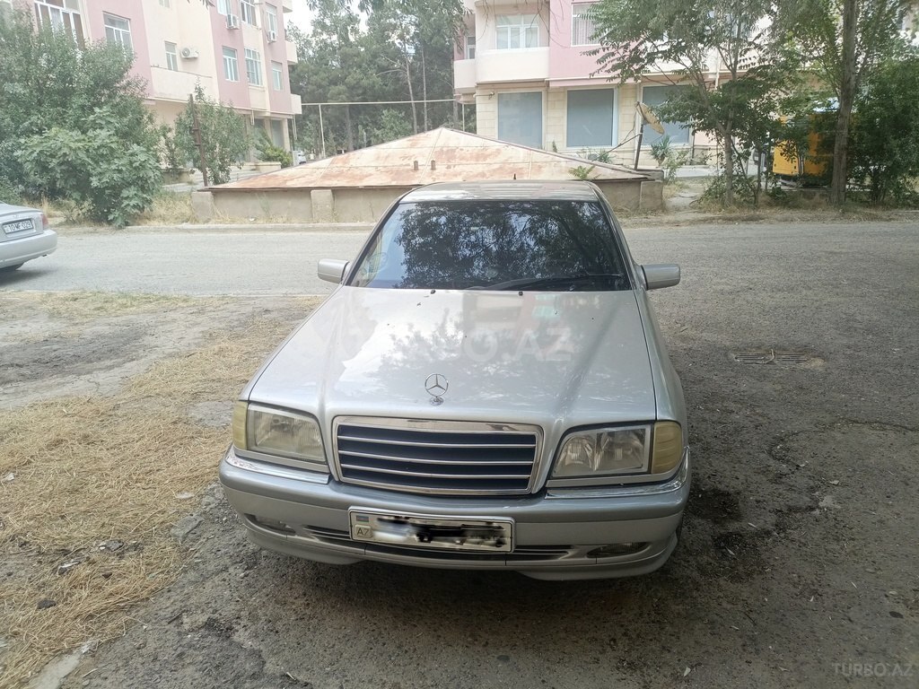 Mercedes C 180