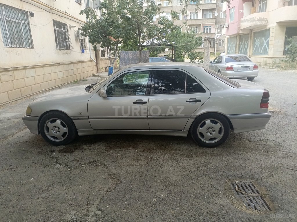 Mercedes C 180