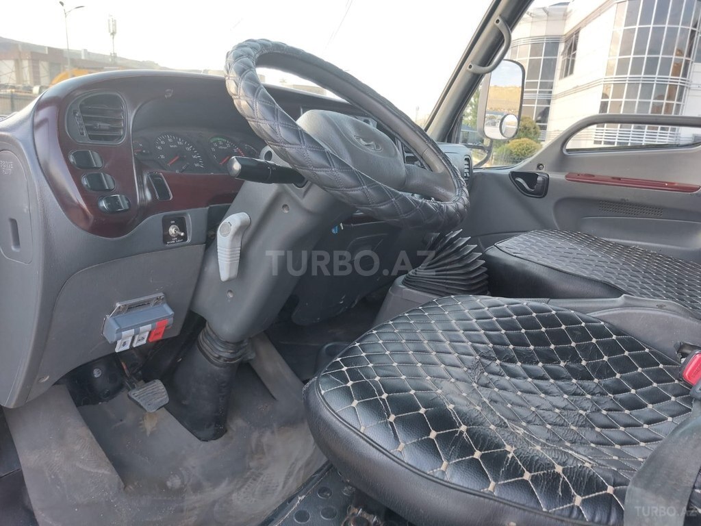 Hyundai HD-65
