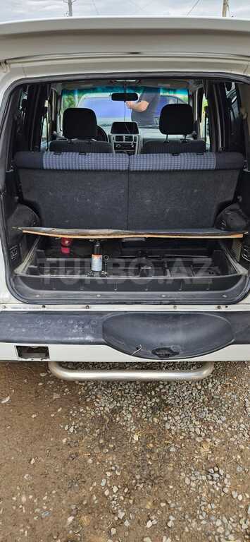 Mitsubishi Pajero io