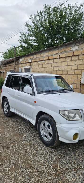 Mitsubishi Pajero io