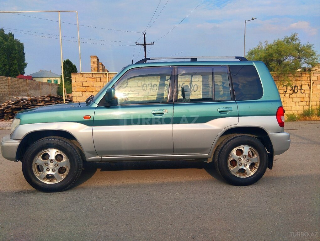 Mitsubishi Pajero io