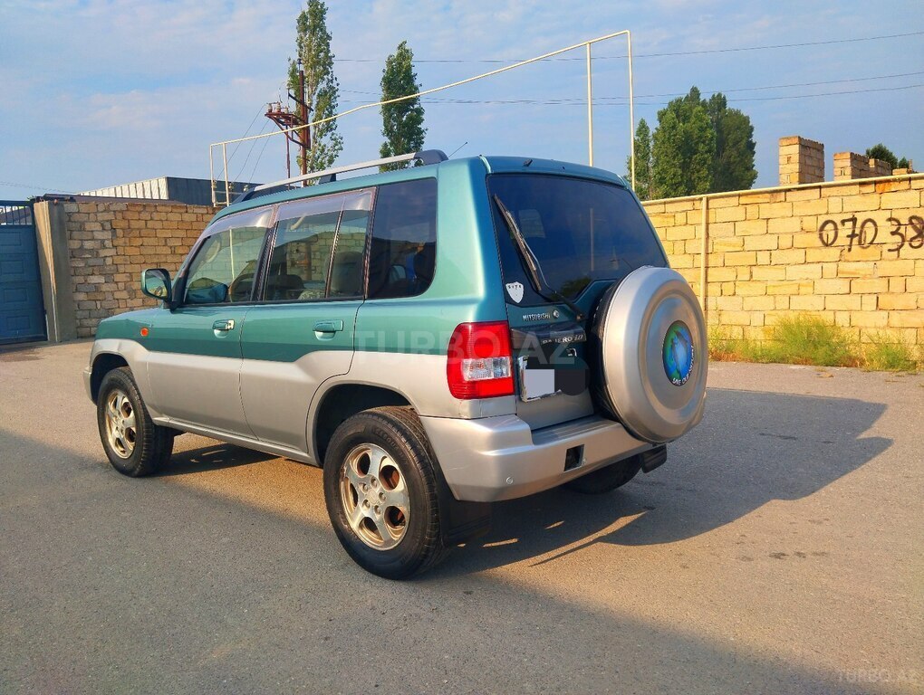 Mitsubishi Pajero io
