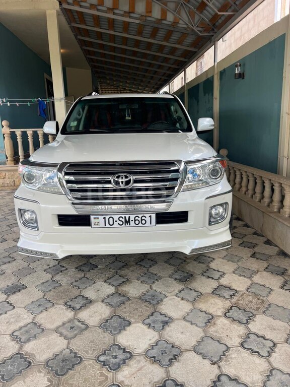 Toyota Land Cruiser