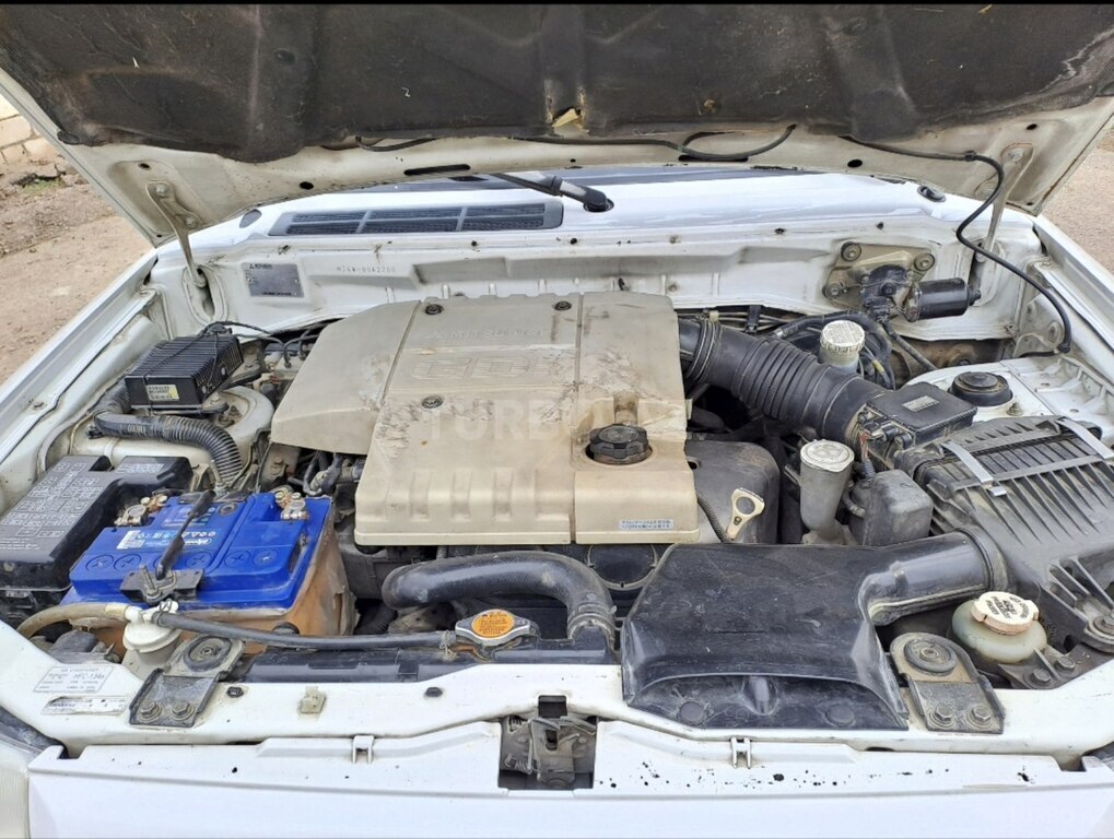 Mitsubishi Pajero io
