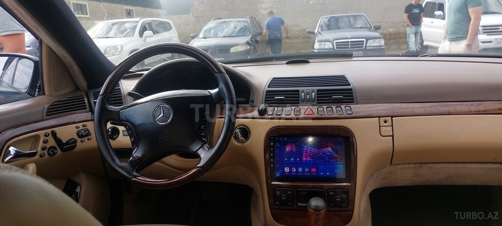 Mercedes S 400