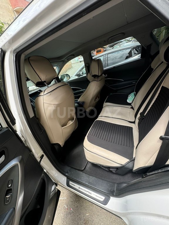 Hyundai Grand Santa Fe