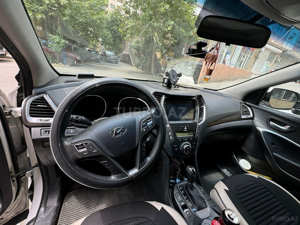 Hyundai Grand Santa Fe