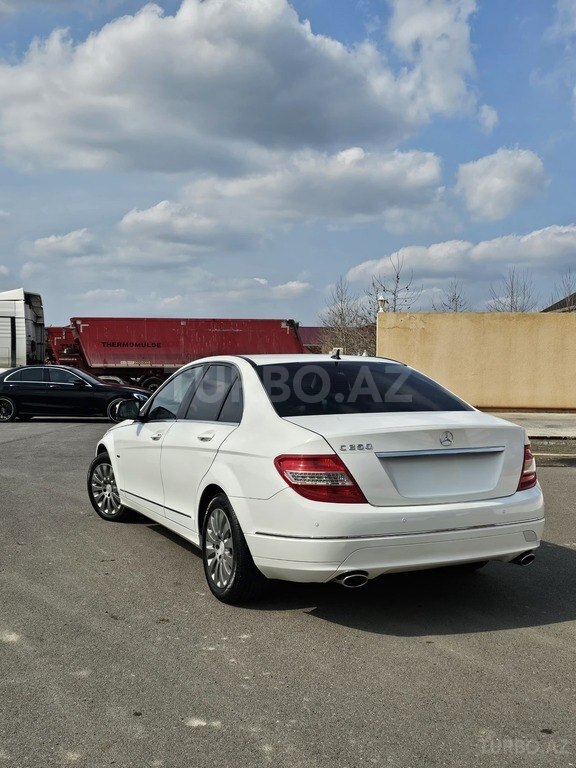 Mercedes C 230