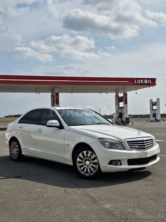Mercedes C 230