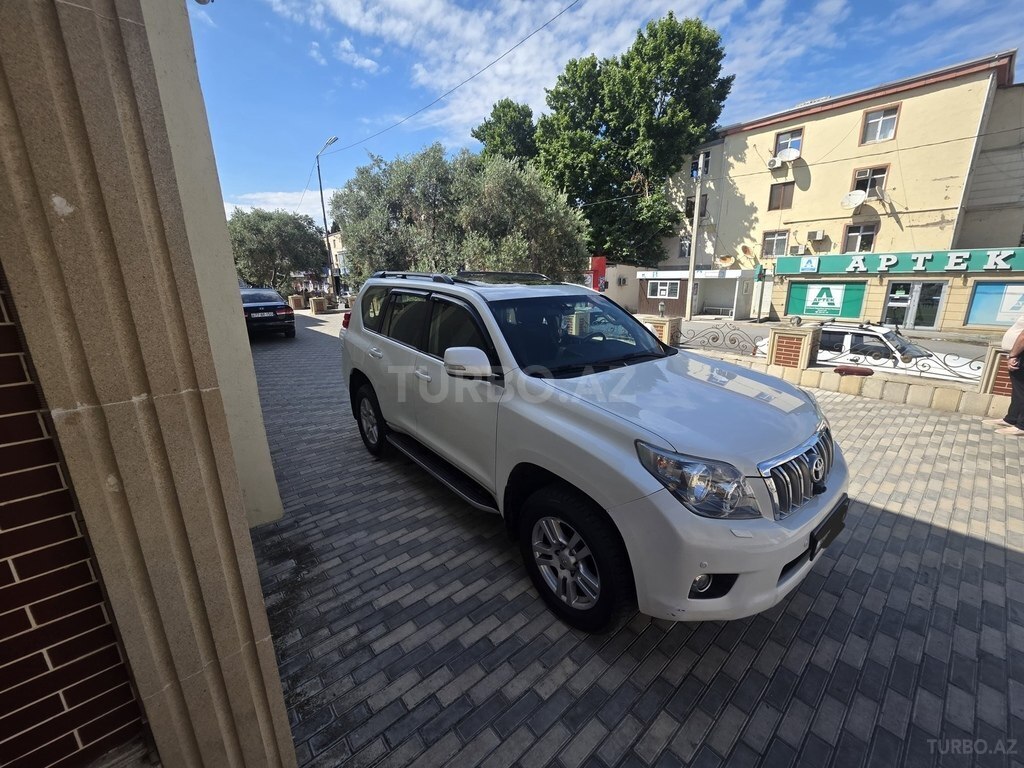 Toyota Land Cruiser Prado