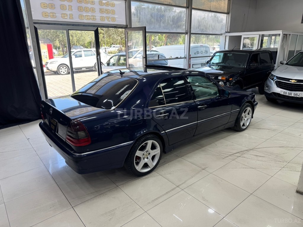 Mercedes C 230