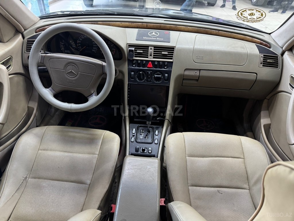 Mercedes C 230