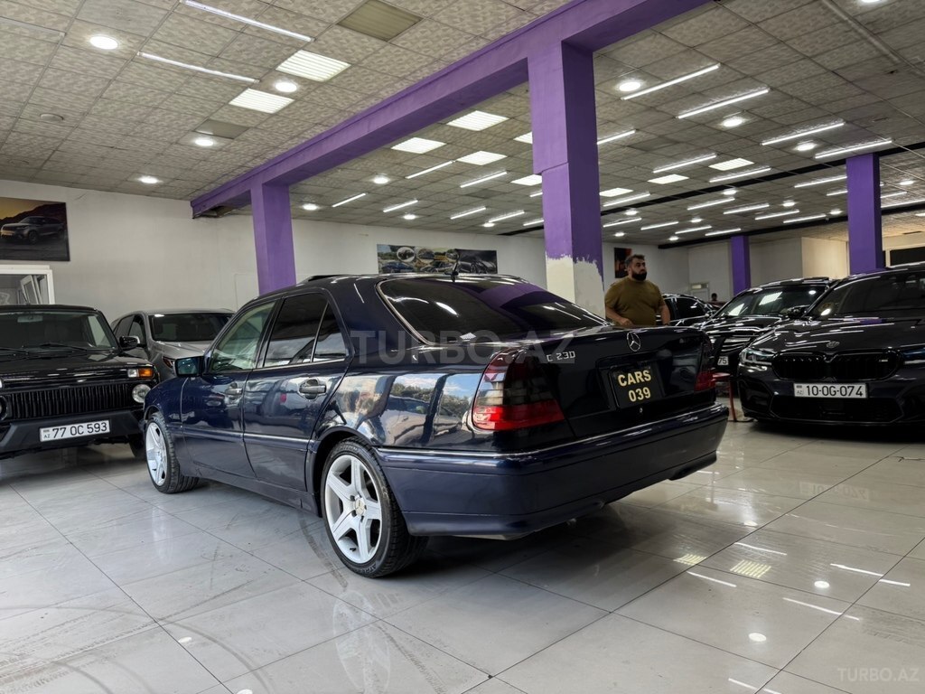 Mercedes C 230