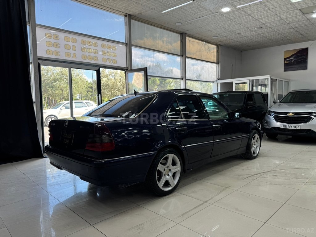 Mercedes C 230