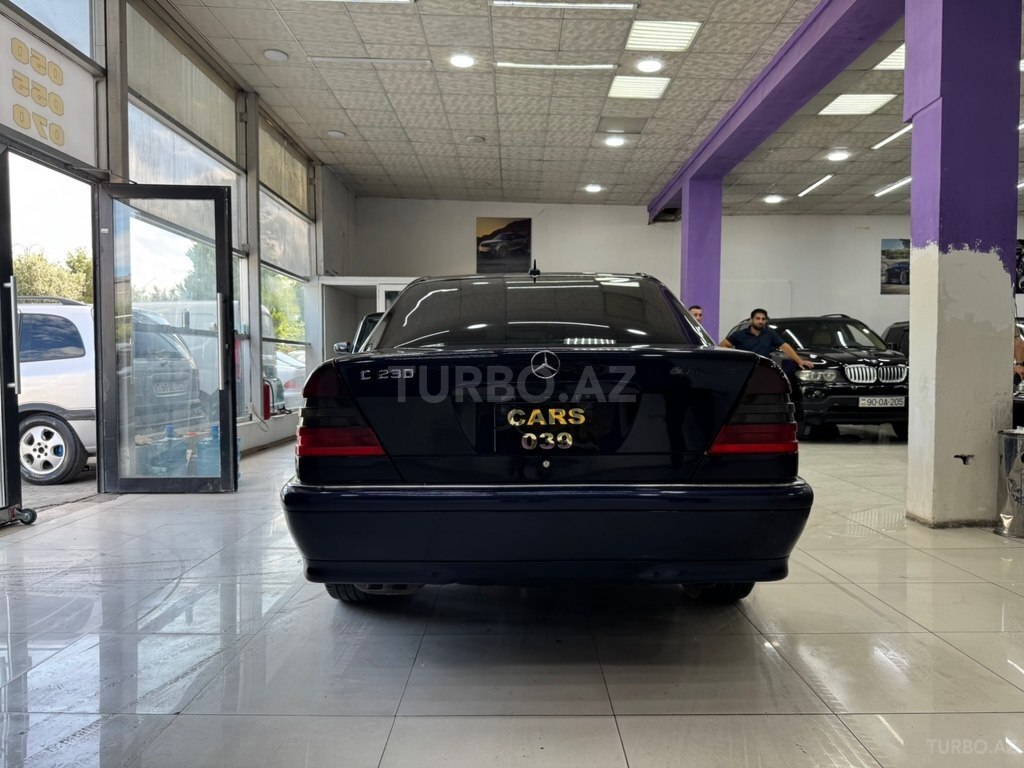 Mercedes C 230