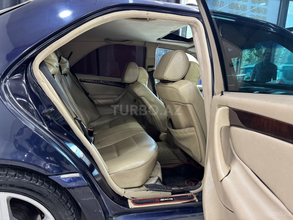 Mercedes C 230