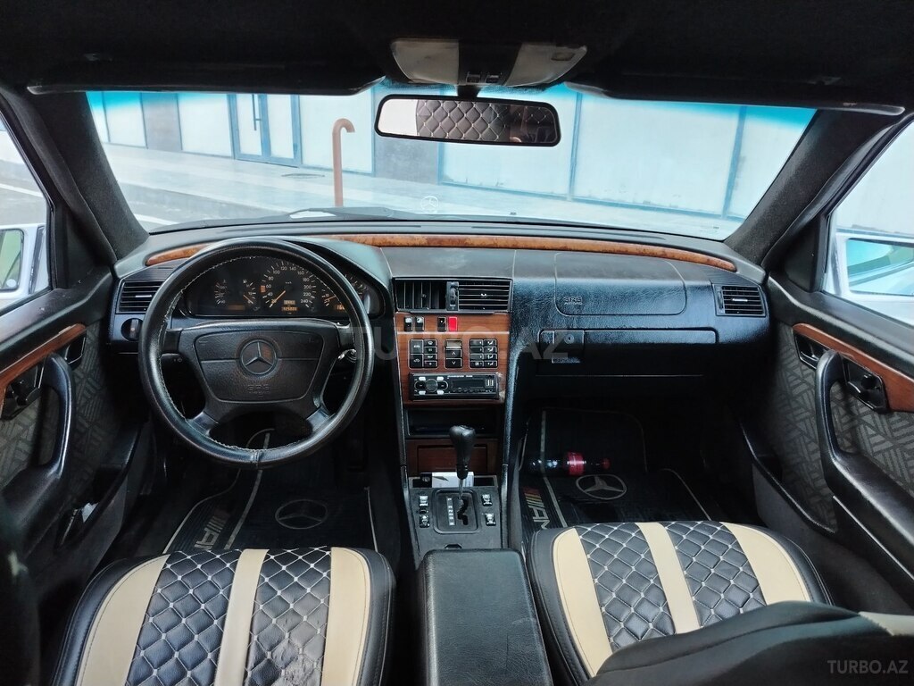 Mercedes C 200