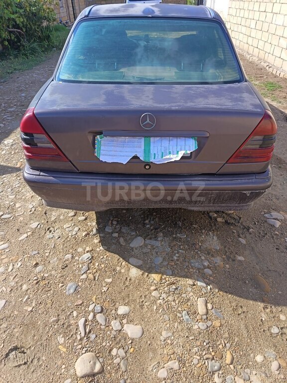 Mercedes C 230