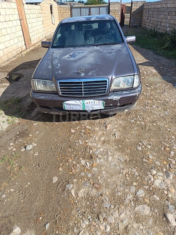 Mercedes C 230
