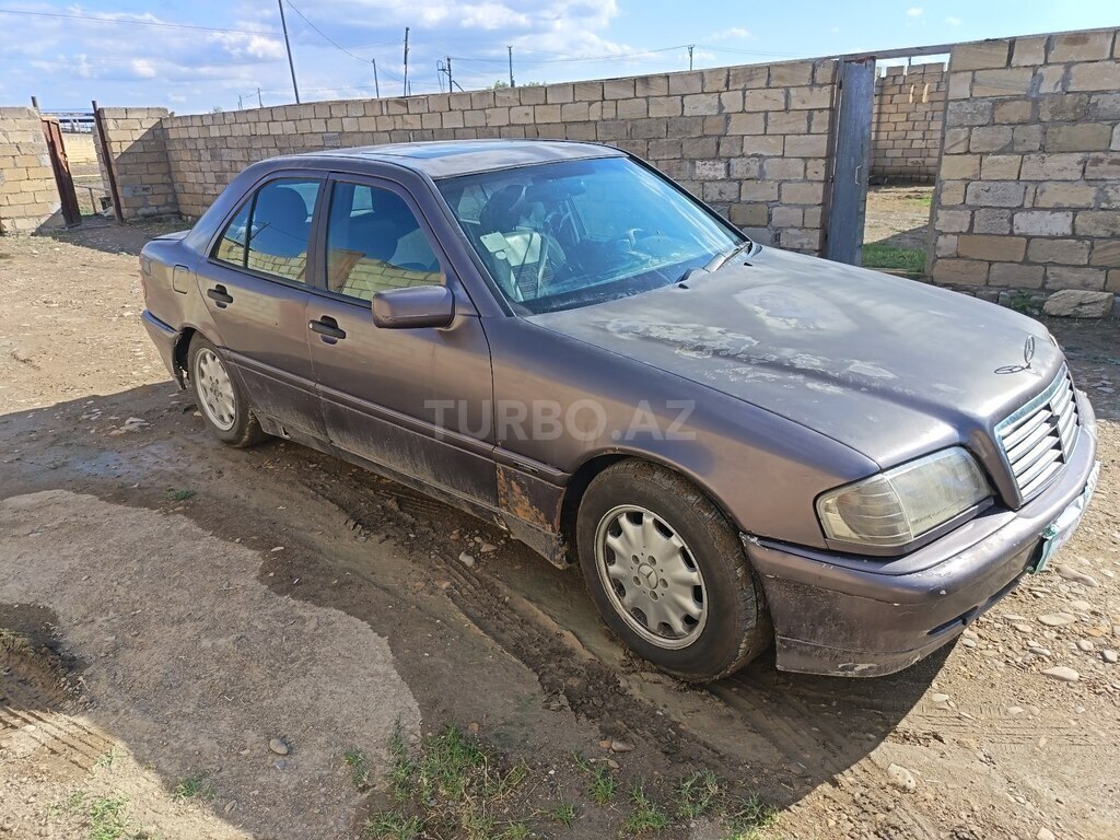 Mercedes C 230