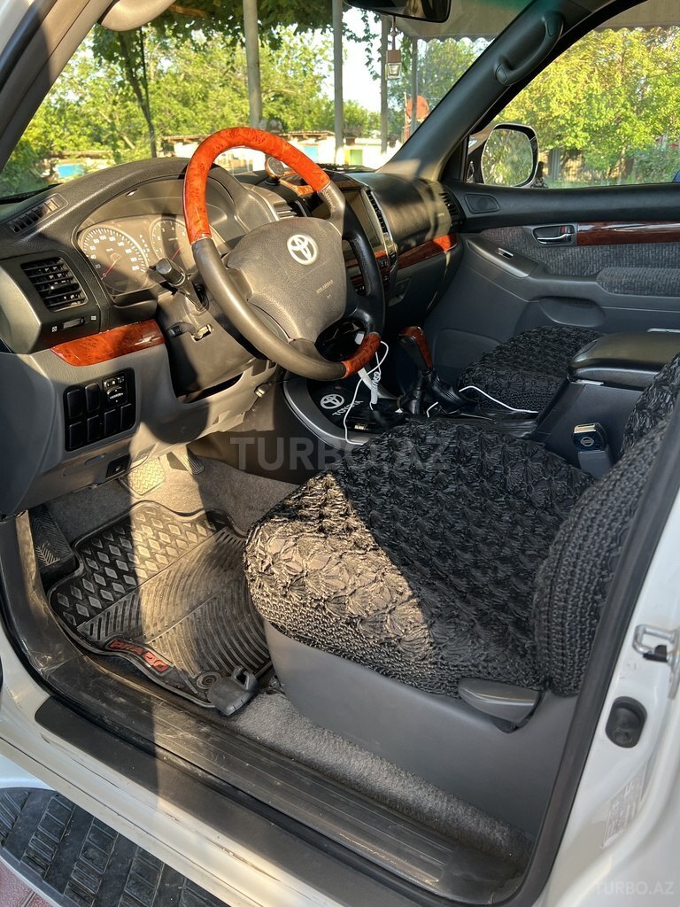 Toyota Land Cruiser Prado