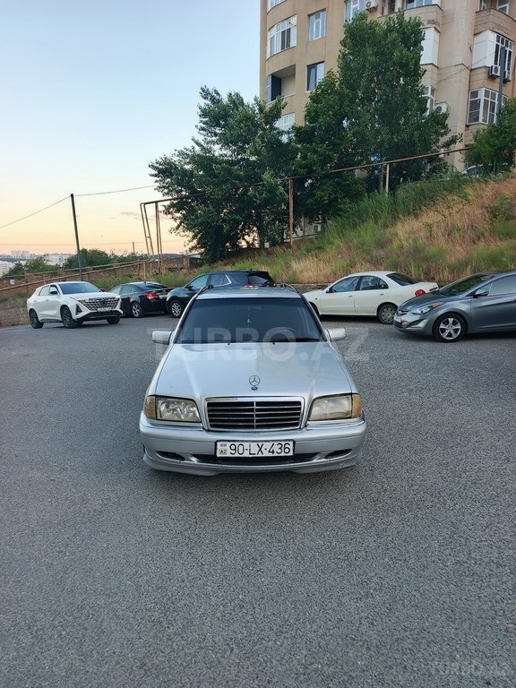 Mercedes C 240