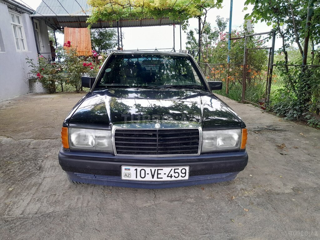 Mercedes 190
